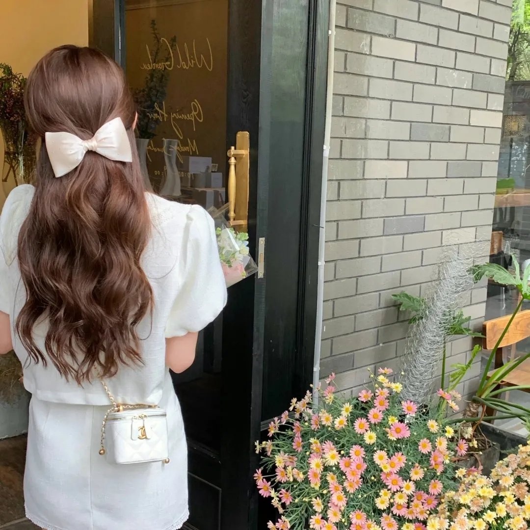 屋顶上的小飞人